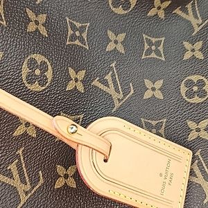 Meet your Posher, Jin